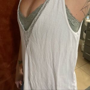 American eagle tank top not tight at all